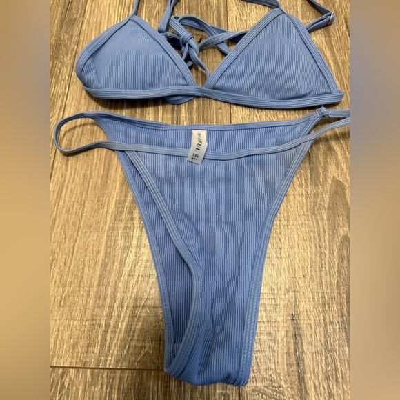 Zaful Women’s Light Blue Ribbed Triangle Bikini Size S - Picture 3 of 6